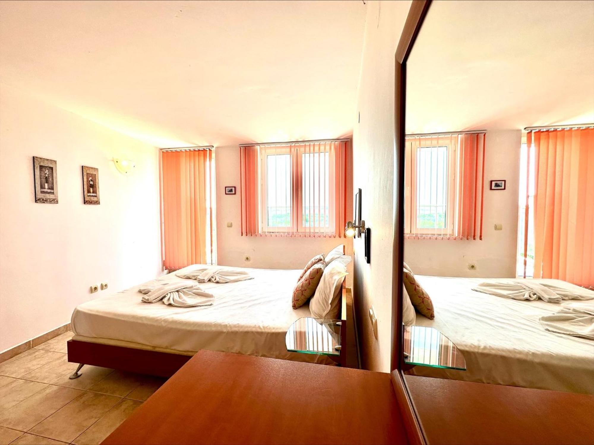Julia Family - Menada Apartments Sunny Beach Dış mekan fotoğraf